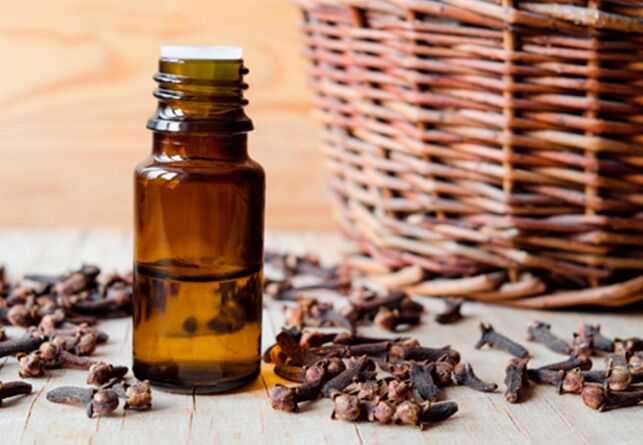 As guías de aromaterapia prefiren o aceite de xema de cravo